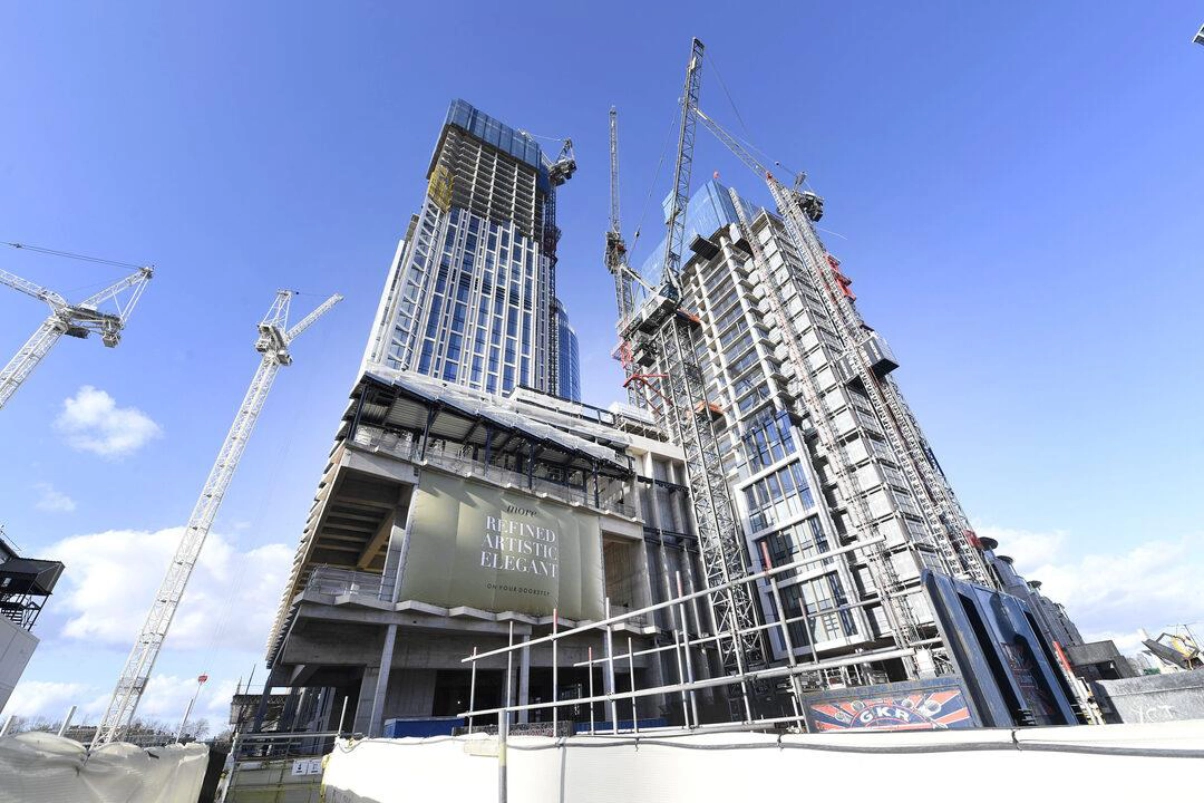 Slipform construction of the core